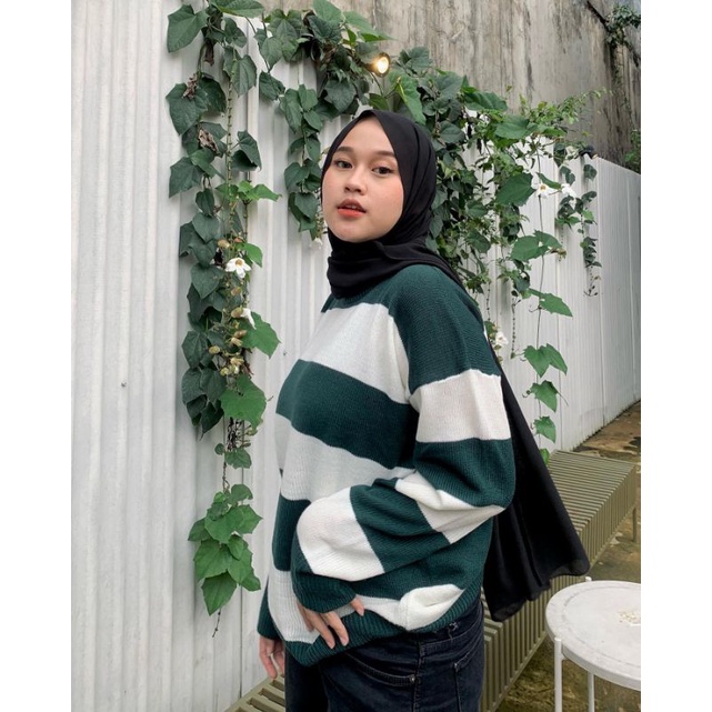 BUY 1 FREE 1 EIRA SWEATER / Atasan Wanita Bahan Rajut Premium / One Size LB 110 CM