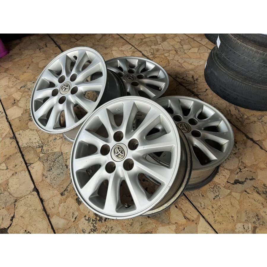 Velg Mobil Bekas Ring 15 Lubang 5 STD INOVA LUXURY R15X6 H5X114,3 ET45