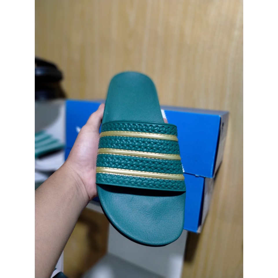 SANDAL SLIDE LIMITED EDITION SEPESIAL ADILETTE ARMY