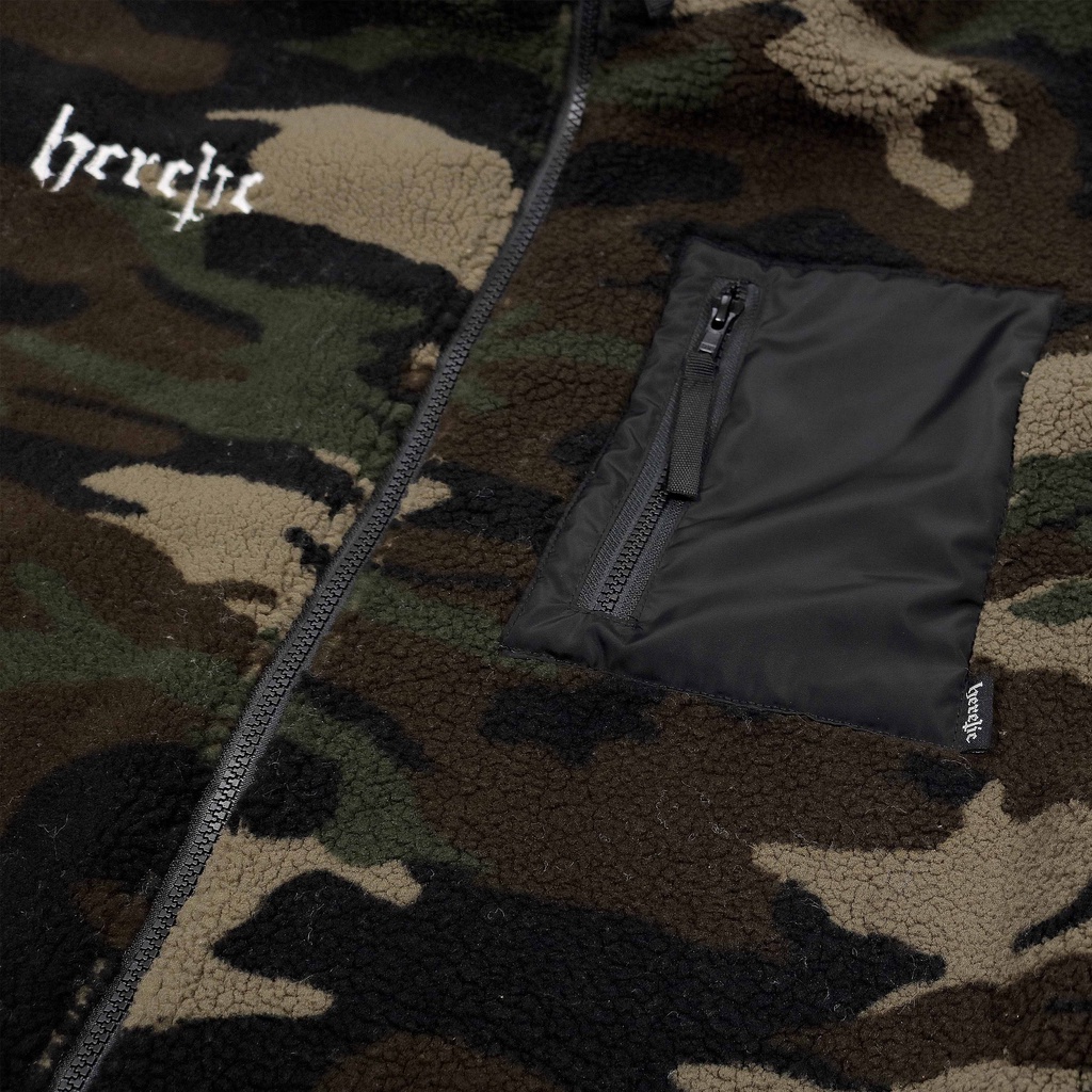 Heretic - Sherpa Jacket - Woodland Camo