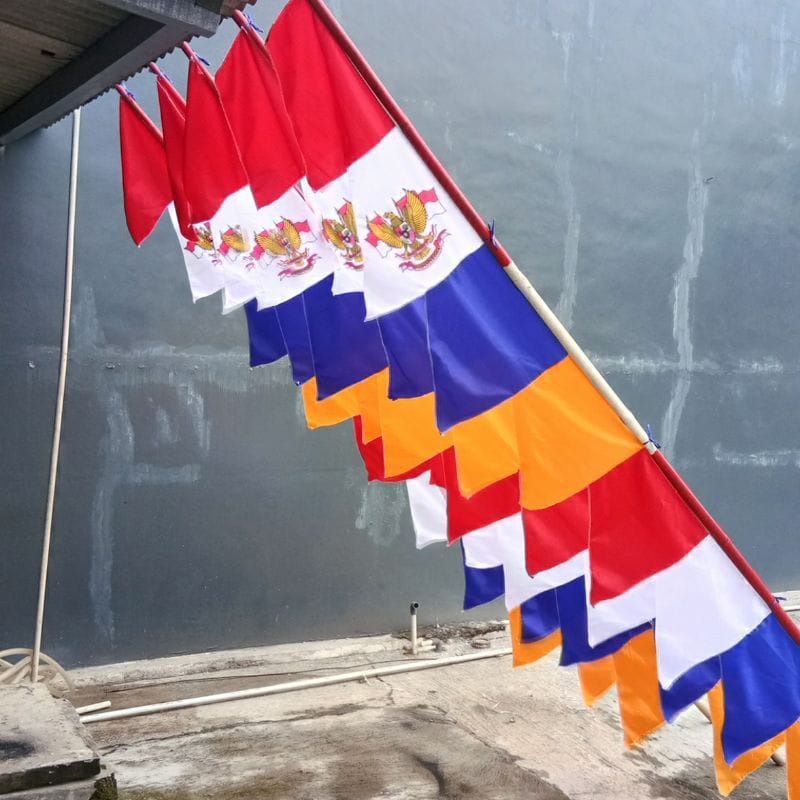 BENDERA UMBUL-UMBUL WARNA WARNI/BIRU KOMBINASI