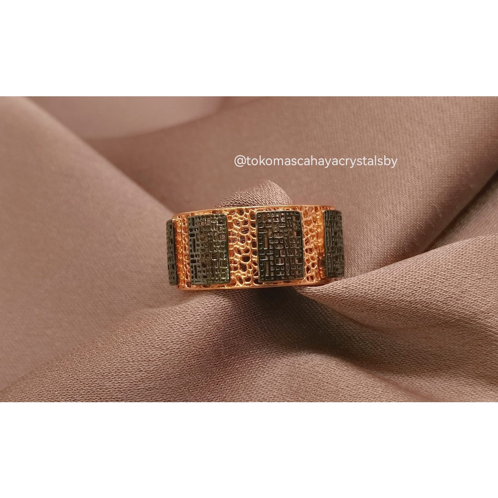 Cincin Fashion Rose Gold dan Black Gold Emas kadar 17k 75% 750 (01)