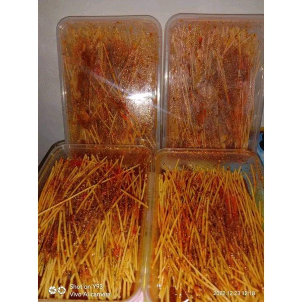 

mie lidi bumbu pedas daun jeruk