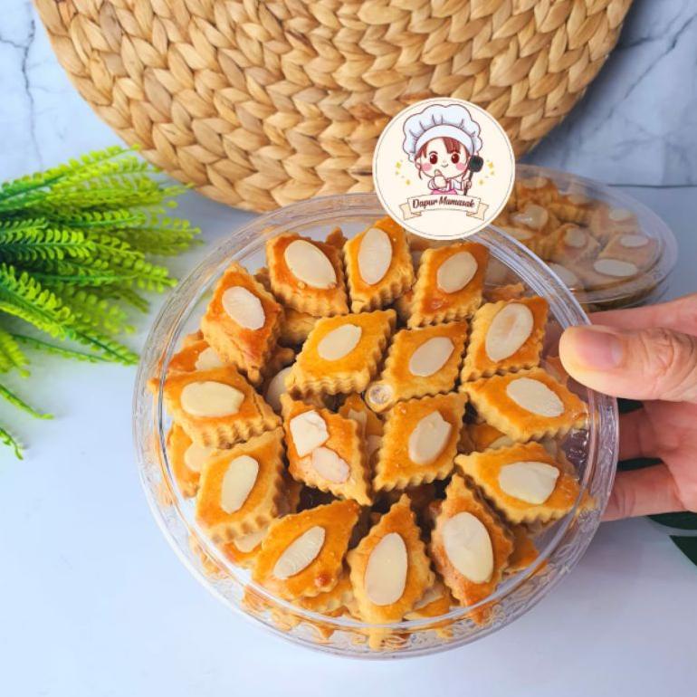 

DM - KUE ALMOND SLICE ORIGINAL PREMIUM / KUE KERING KACANG ALMOND / KUE LEBARAN / KUE IDUL FITRI / KUE IMLEK / KUE NATAL / KUE TAHUN BARU / KUE ENAK .