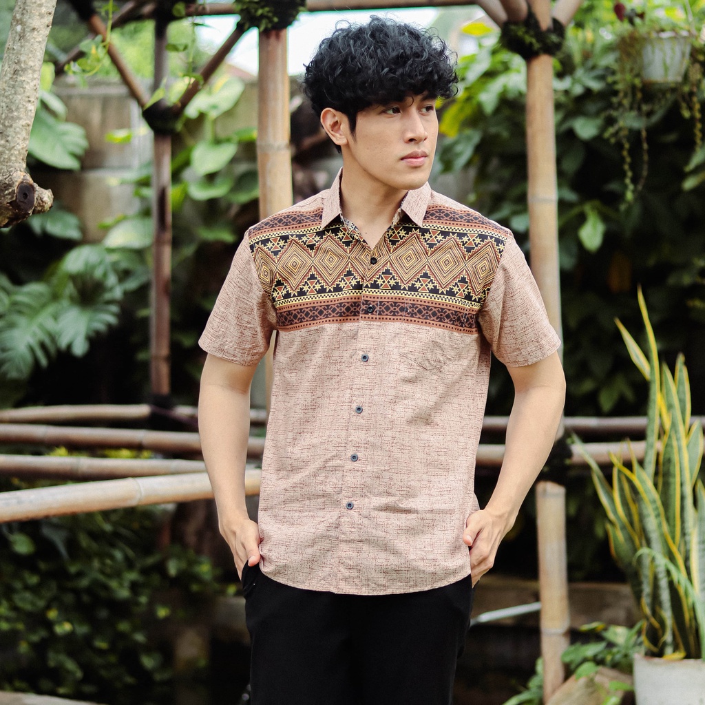 BatikBule Kemeja Batik Slimfit Pendek Motif Casual Warna Coklat &amp; Cream LBL 2032 &amp; 2033