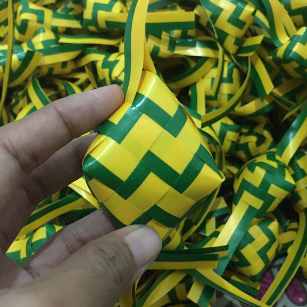 

Ketupat hamper | Ketupat Pita | Ketupat Hiasan Mini | Ketupat Emas | Ketupat Perak | Gold | Metalik
