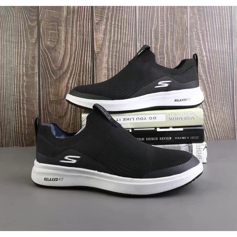 Sepatu  SKECHERS kasual  casual sepatu pria hitam  slip on cowok  rajut pria shoes