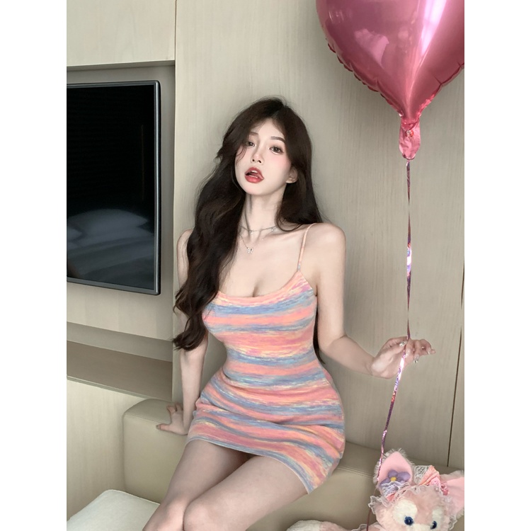 Red Tie-dye rajutan suspender gaun perempuan musim panas manis gadis temperamen indah kembali rok pendek pinggang ramping bottoming tas pinggul rok