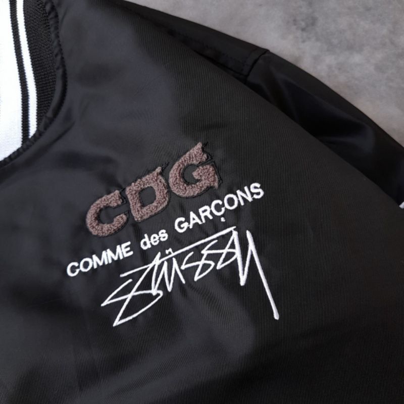 JACKET VARSITY CDG X STUSSY HITAM FULL BORDIR PREMIUM