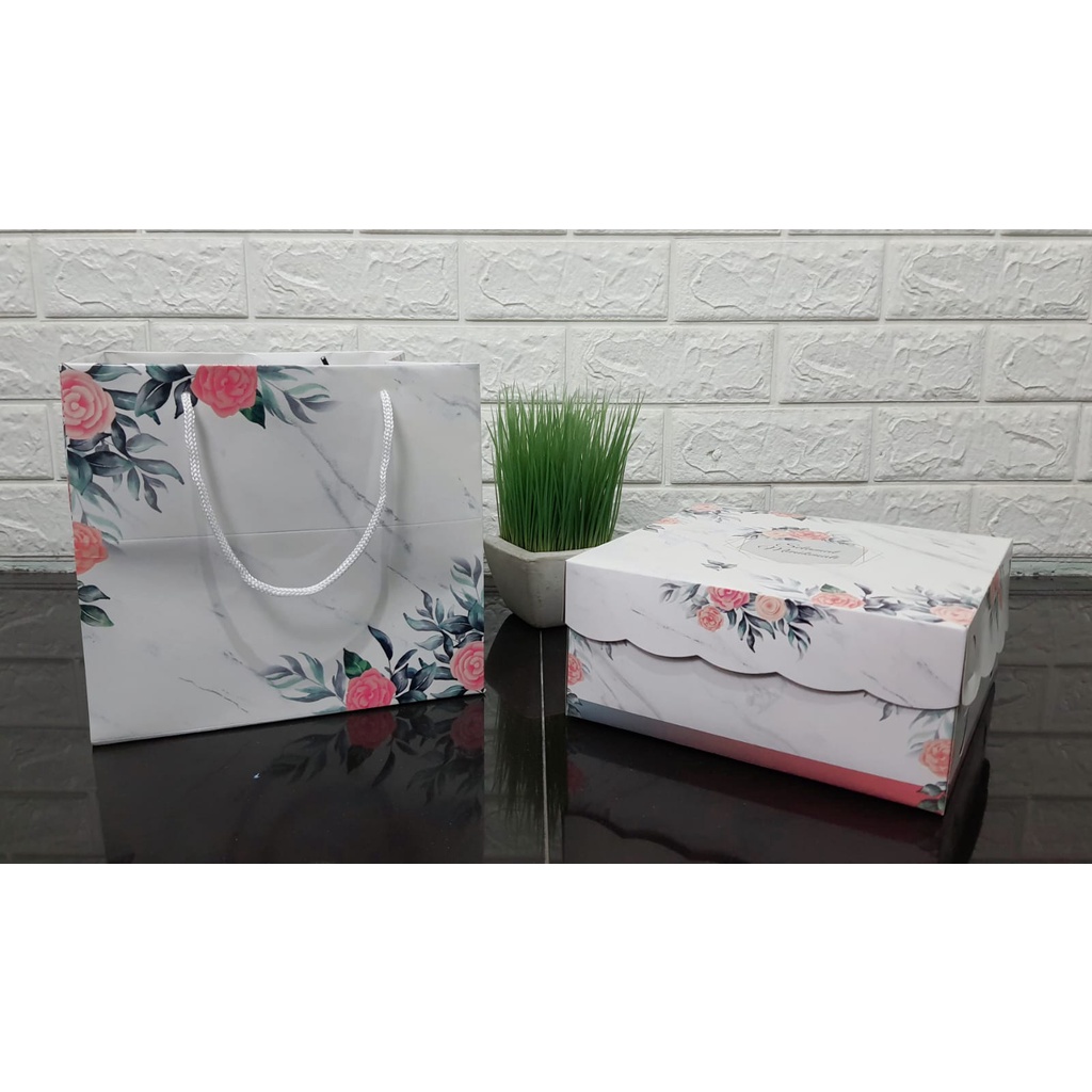[PAKET HEMAT] PAPERBAG CATERING + BOX NASI KOTAK Uk. 22x22x10 cm