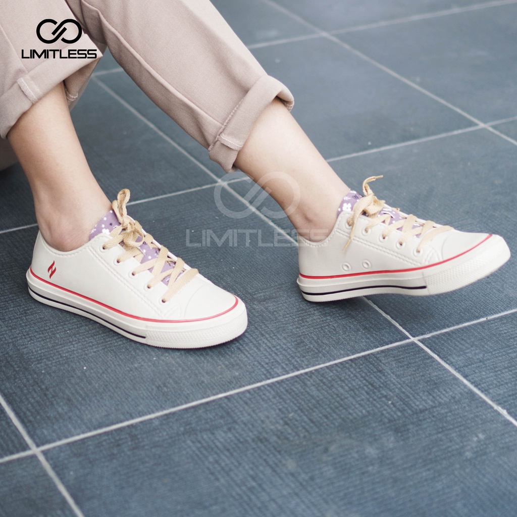 Sepatu Wanita Bertali Terbaru Trendy Sneakers Cewek Casual Kekinian Sneaker Cewe Fashionable Santai Premium