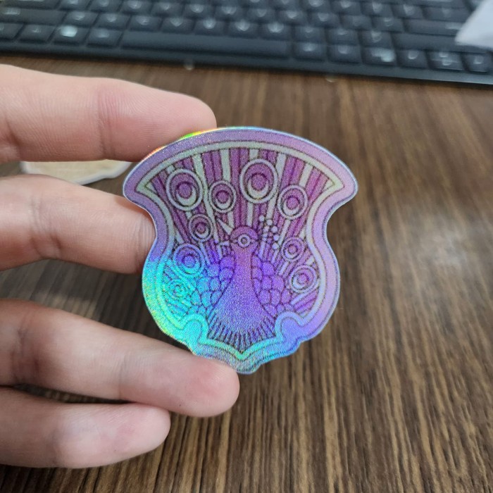 

Sticker Hologram Anime - PSH1462 - Black Clover Logo - Coral Peacock