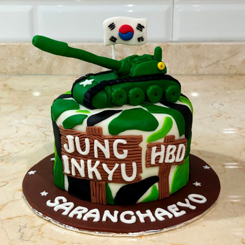 

Cake Ulang Tahun Army Tank