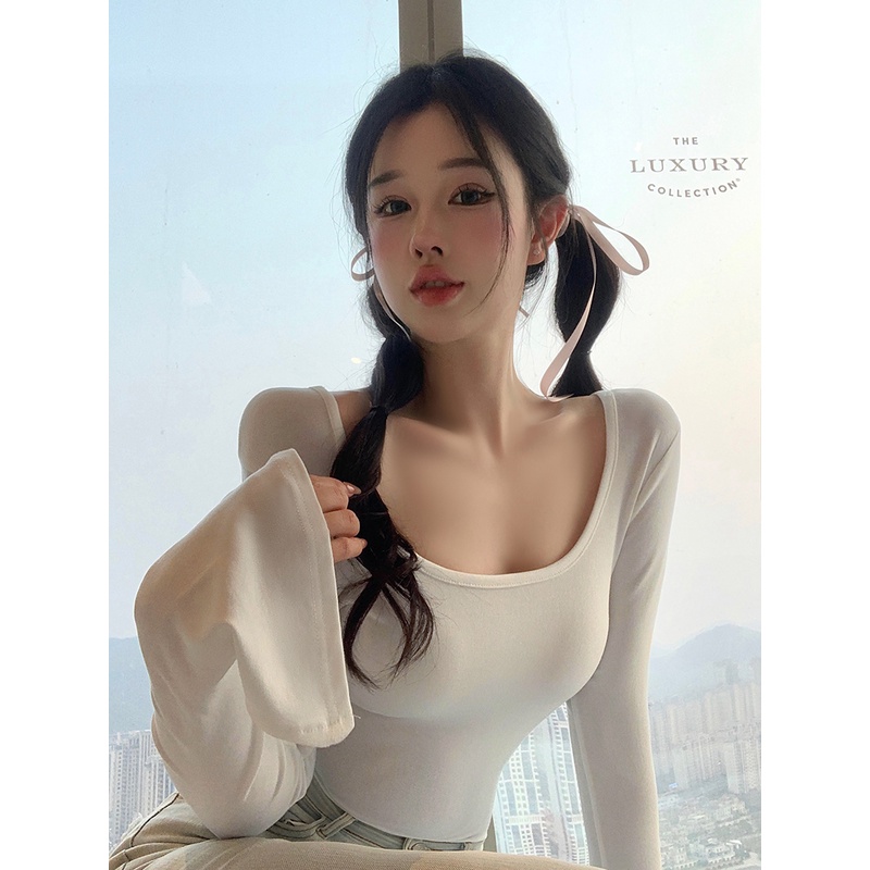 Red Murni Keinginan Besar Leher U Lengan Panjang T-shirt Wanita Musim Semi 2023 Seksi Ketat Elastis Dalam Kemeja Pendek putih Top