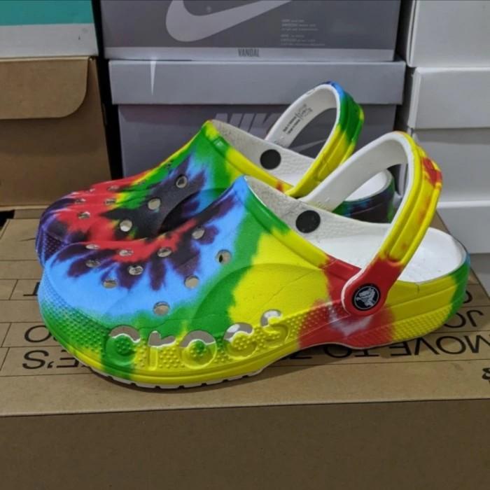 crocs classic tie dye clog original sendal crocs unisex women