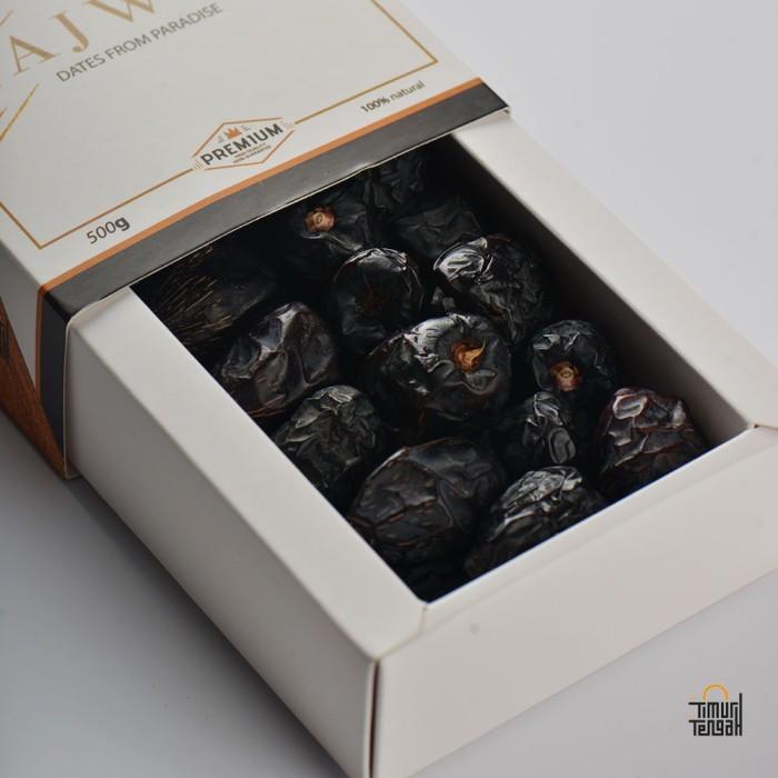 

Timur Tengah Kurma Ajwa / Sukari 500 gr Premium Dates Limited Edition Best Seller