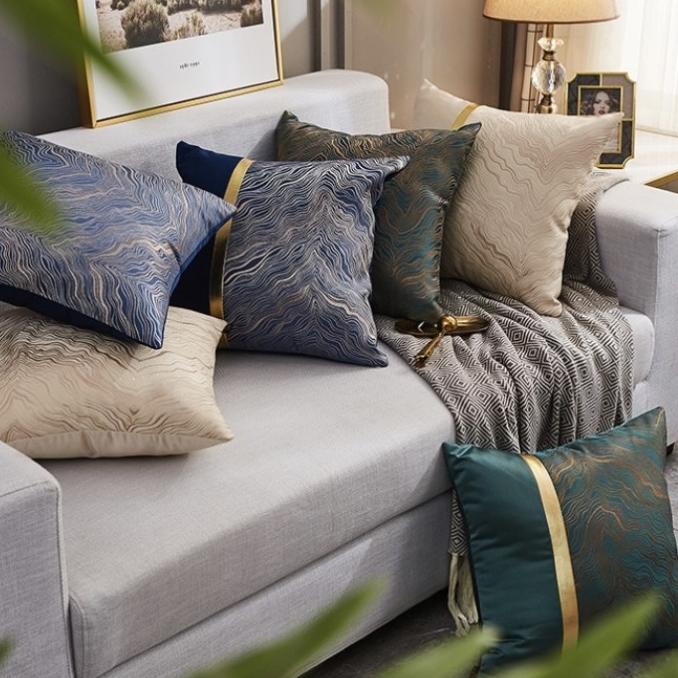 Sarung Bantal Sofa Cover Pillow Luxury Aesthetic List Gold Mewah