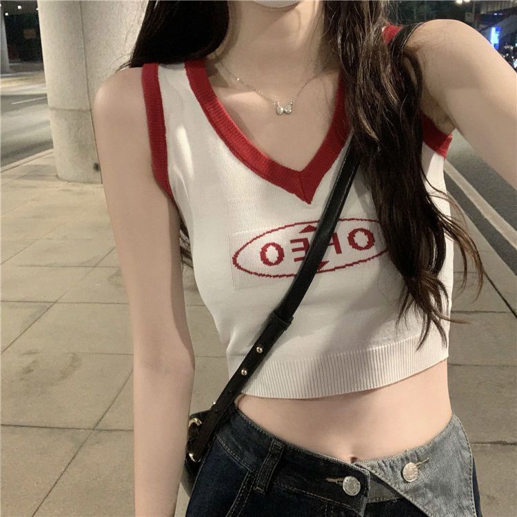 Red Mengenakan ceruk desain wanita kamisol kecil super panas