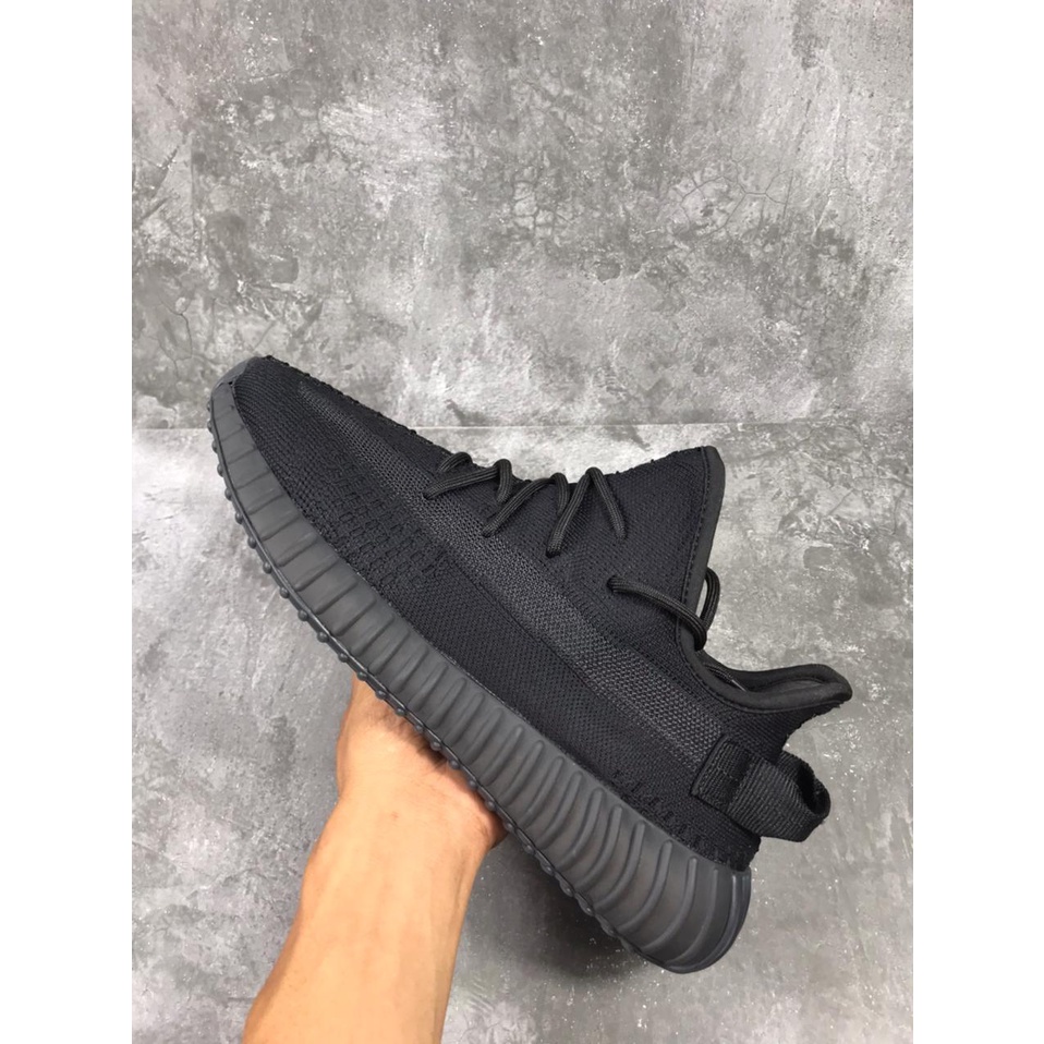 adidas Yeezy Boost 350 V2 Onyx - HQ4540, 100% Real Pic.