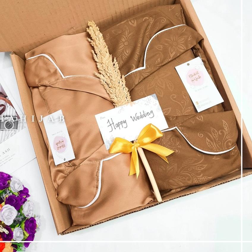 

♩ Hampers Wedding Set Piyama Couple / Kado Pernikahan / Hadiah anniversary pasangan ۝