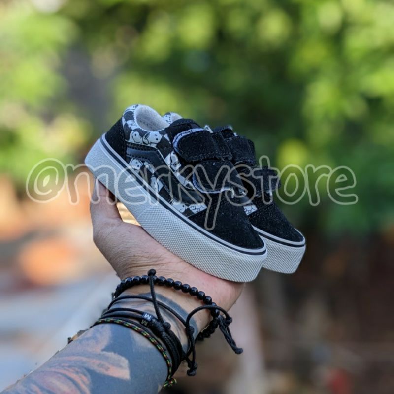 SEPATU ANAK ANAK OS CATUR SNOOPY VELCRO (PEREKAT)