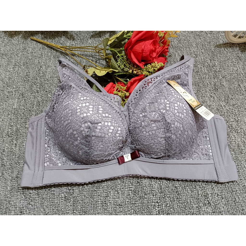 BRA / BH WANITA 137 ADA KAWAT BUSA SEDANG SIZE 34-40 KAIT 4 PAKAIAN DALAM WANITA IMPORT