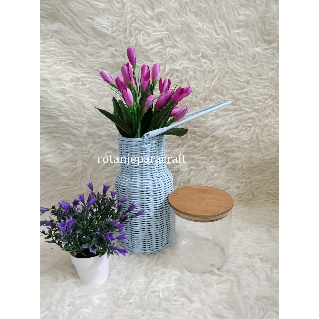 Pot Rotan Gantung Bulat/Vas Bunga