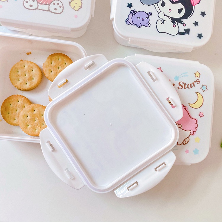 Container Snack Lunch Box Plastik Snoopy My Melody Kuromi Cinnamoroll Pooh Badzmaru Hello Kitty Pompompurin Stitch Little Twin Star