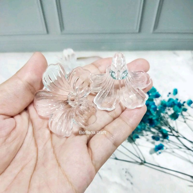 ( 3 pcs ) Mote Kelopak Bunga Bening 5 Kelopak 4,4cm