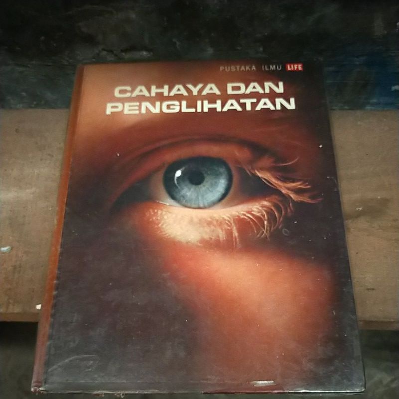 

buku cahaya dan penglihatan