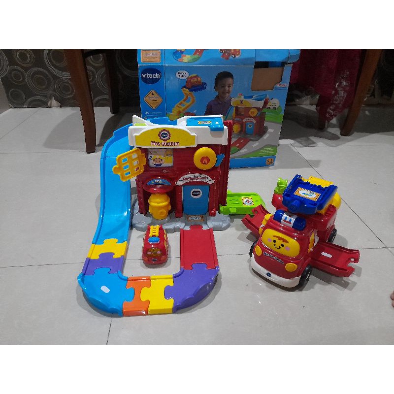 vtech toot toot fire station