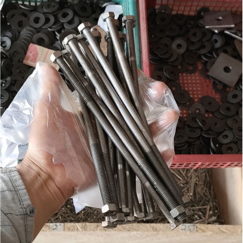 BAUT HITAM UNC 3/8x12 kunci 14.