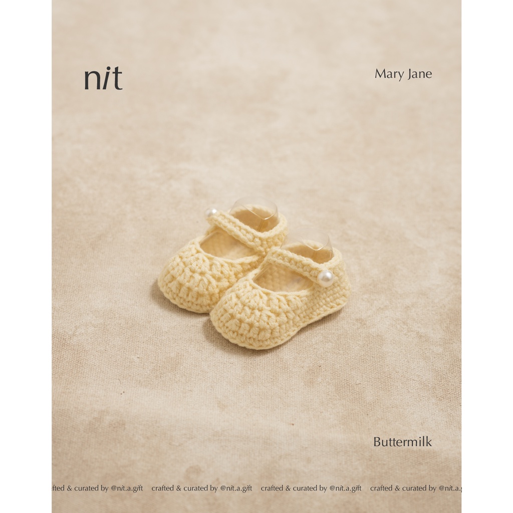 Sepatu Bayi Perempuan  / Baby Shoes / Sepatu Rajut Bayi / Newborn Baby Shoes / Baby Girl Shoes (Butt
