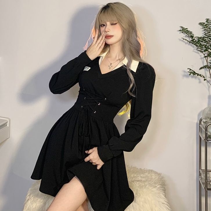 Red Manis dan pedas retro gaya gelap chic warna kontras kerah gaun lengan panjang desain wanita terasa ramping pinggang V-neck rok A-line