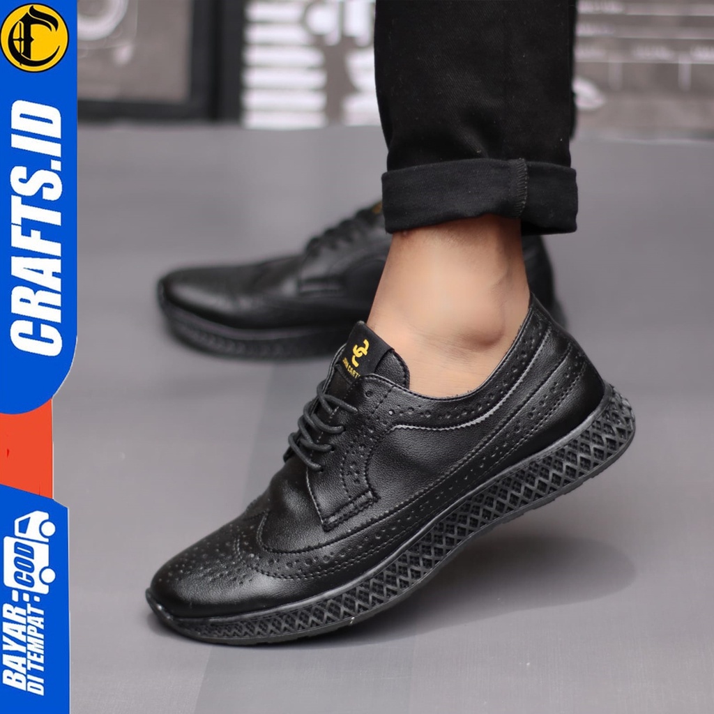 Sepatu Pria Sneakers Casual Hitam Kerja Crafts Ebory