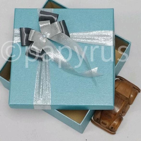 

Ramadhan Sale⭐✔️-PAPYRUS 20x20 tinggi 5cm Kotak Kado Gift Box Hadiah