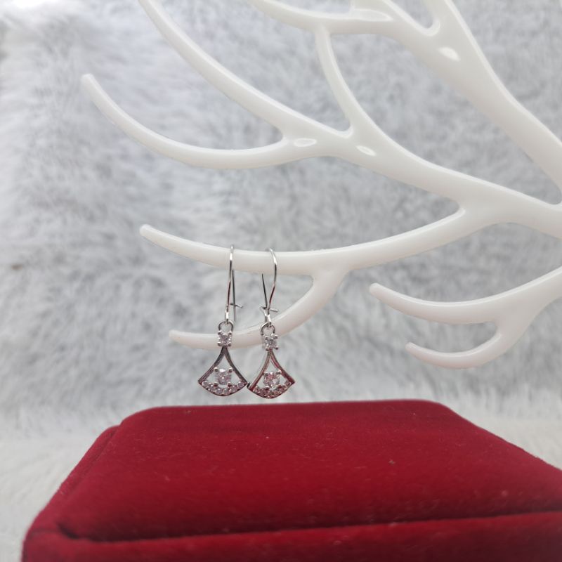 Anting jurai Yaxiya simpel warna silver titanium lapis emas anti karat