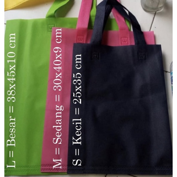 

(HLS) GOODIE BAG TAS SPUNBOND M : ( 25x35 cm ) | L : ( 30x40 cm ) | XL : ( 38x45 cm )| S : (20x30 cm)/Goodie Bag/Tas kain/Souvenir