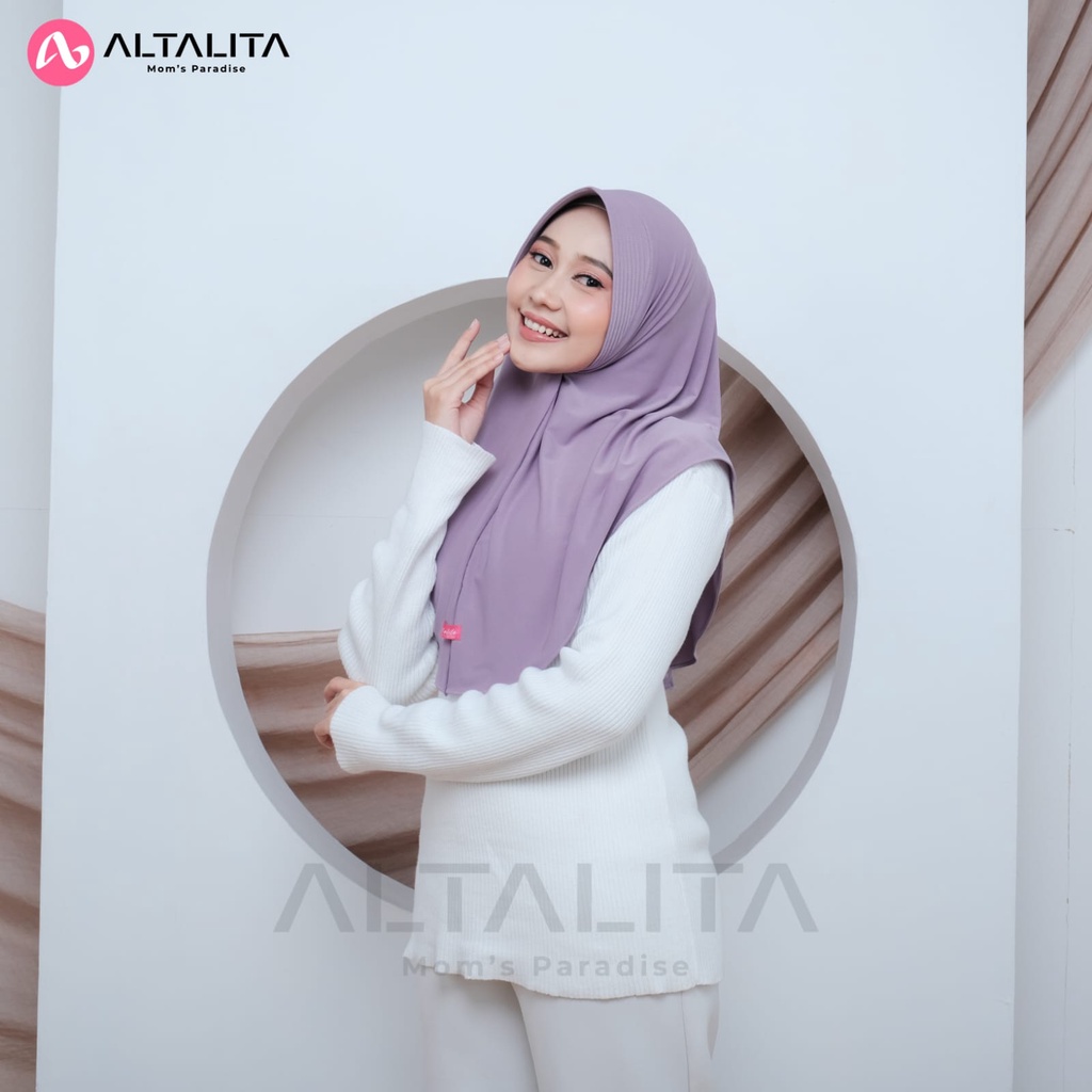 Altalita - Hijab Instan Bergo Sport Hamidah Menutup Dada Kerudung Instan Qaila Penguin Size M Jilbab Bergo Jersey Premium Cocok Untuk Sekolah Olahraga Volly Futsal Senam dan Sehari-Hari