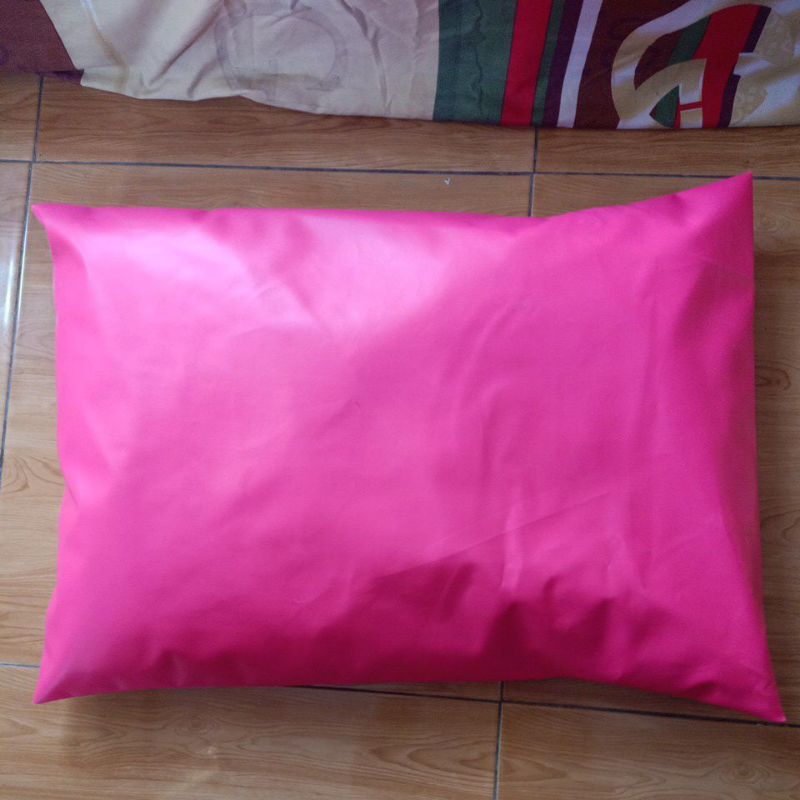 Bantal water proff polos