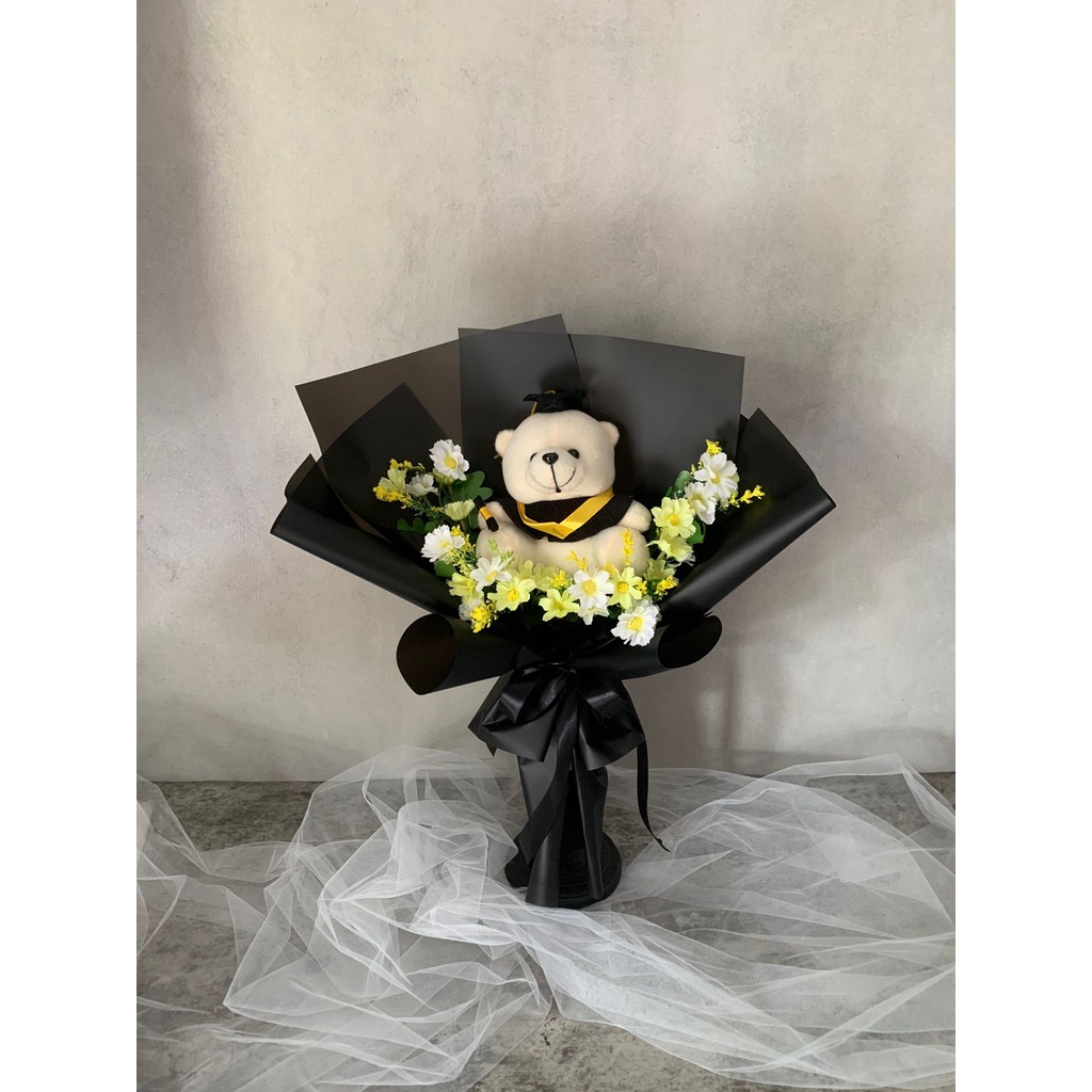 BUKET WISUDA / BUKET BUNGA WISUDA / BUKET BONEKA DAN BUNGA