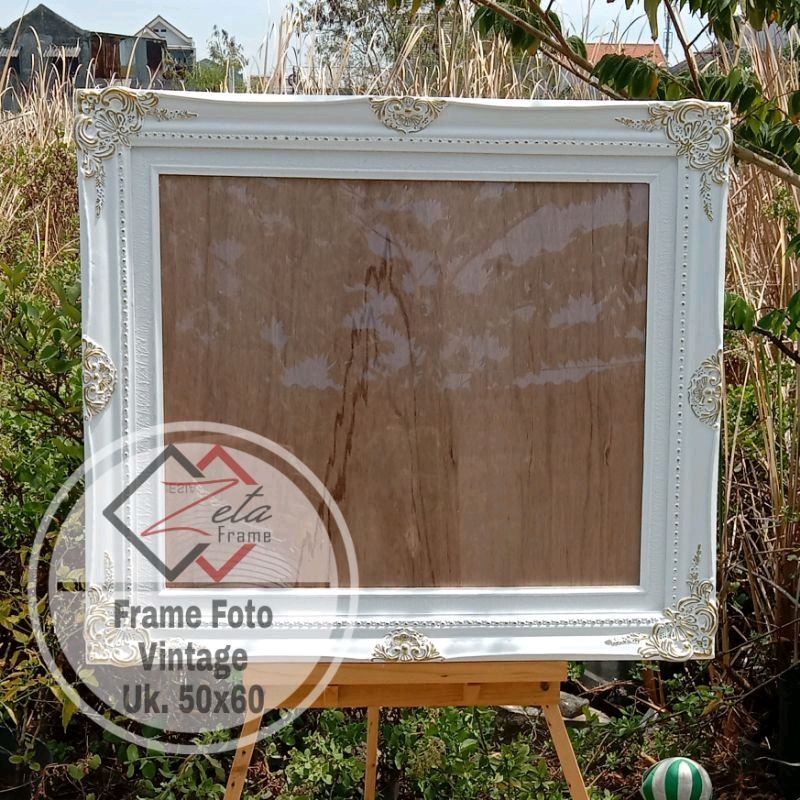 Pigura Foto Ukir Belgi Lancip Putih Gold - Bingkai Foto Uk. 20R (50x60)