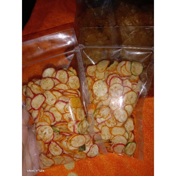 

kerupuk seblak isi 108grm