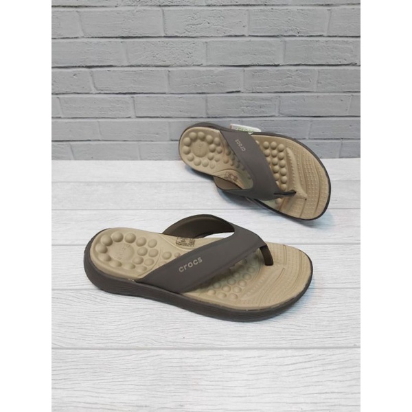 Sandal Jepit CROCS REVIVA CANVAS FLIP MEN