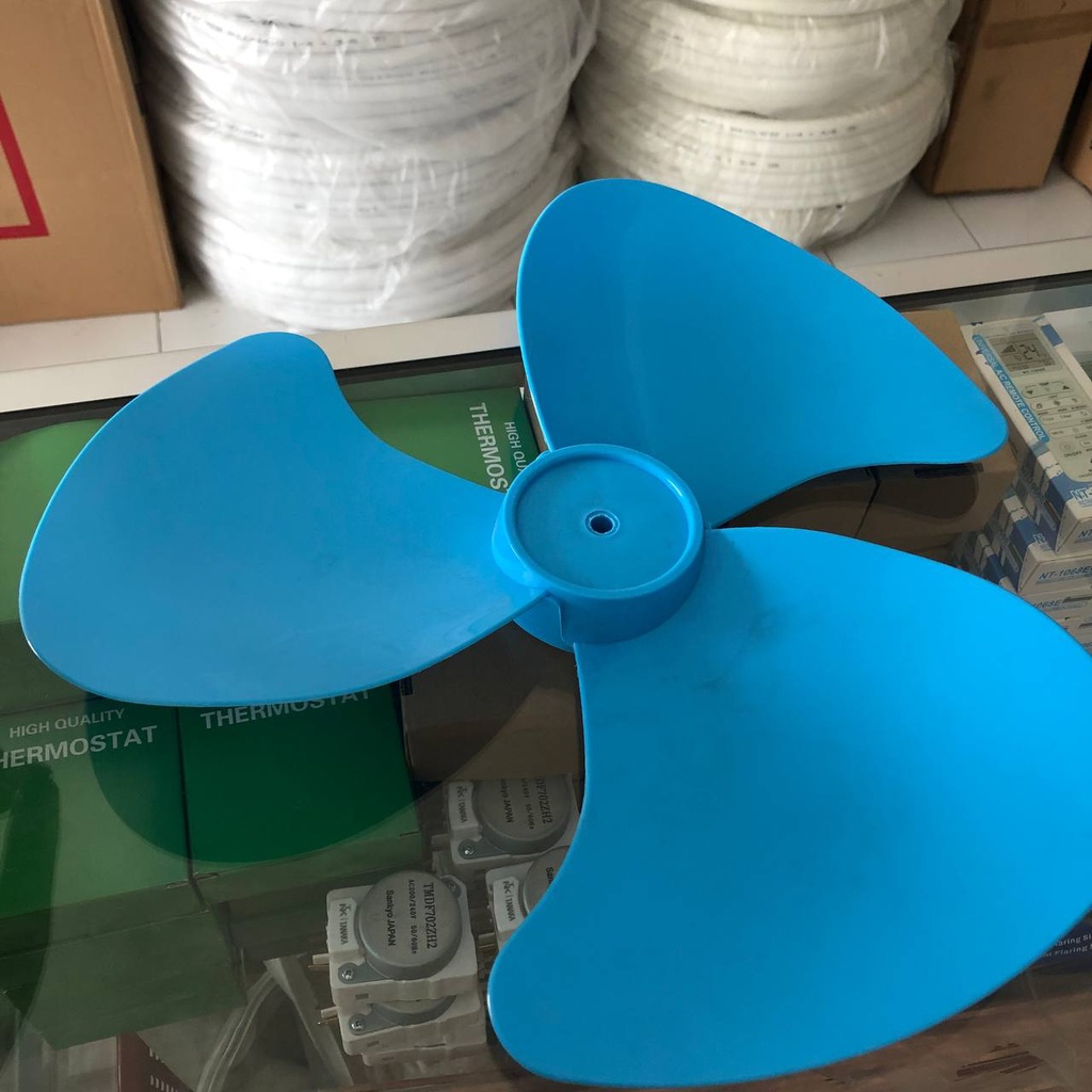 BALING BALING KIPAS ANGIN 16 INCH MIYAKO COSMOS / UNIVERSAL