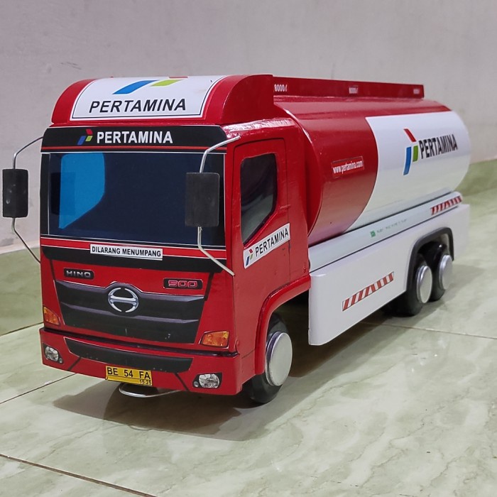 MINIATUR MOBIL TRUCK TANGKI FUSO KAYU TRUK TANGKI OLENG BESAR MURAH