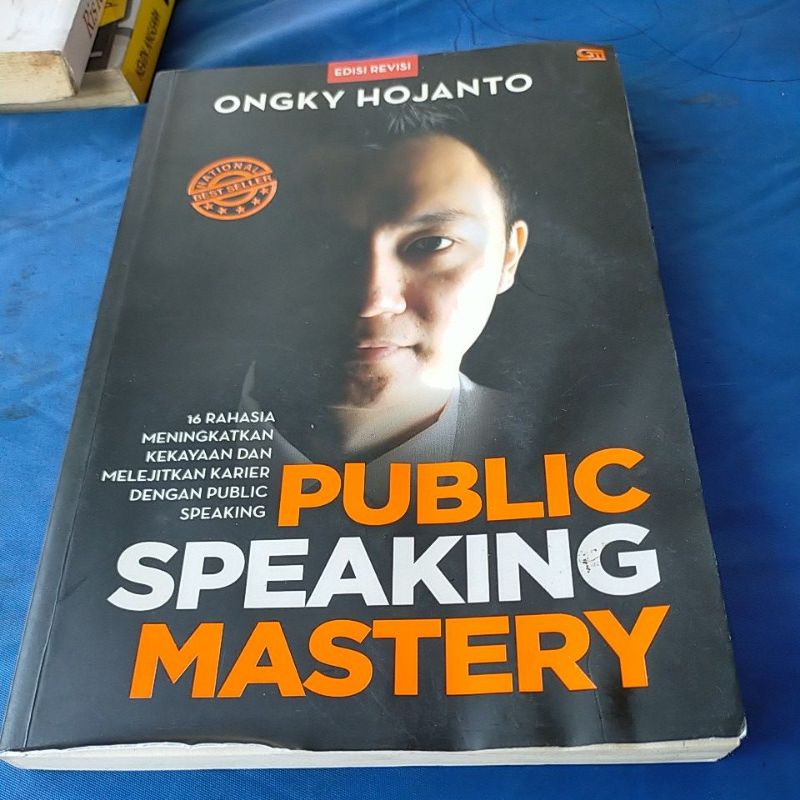 

buku public speaking mastery