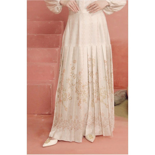 Khanum Satin Pleated Skirt - Misty Blue, Cream Benang jarum benangjarum XS S M L XL XXL buttonscarve