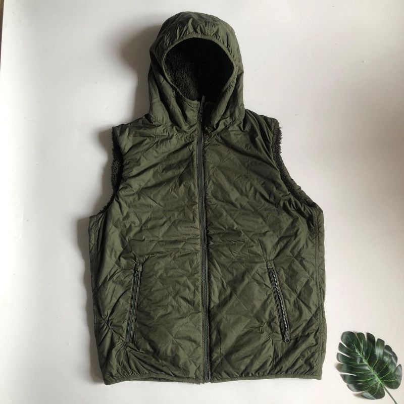 VEST UNIQLO