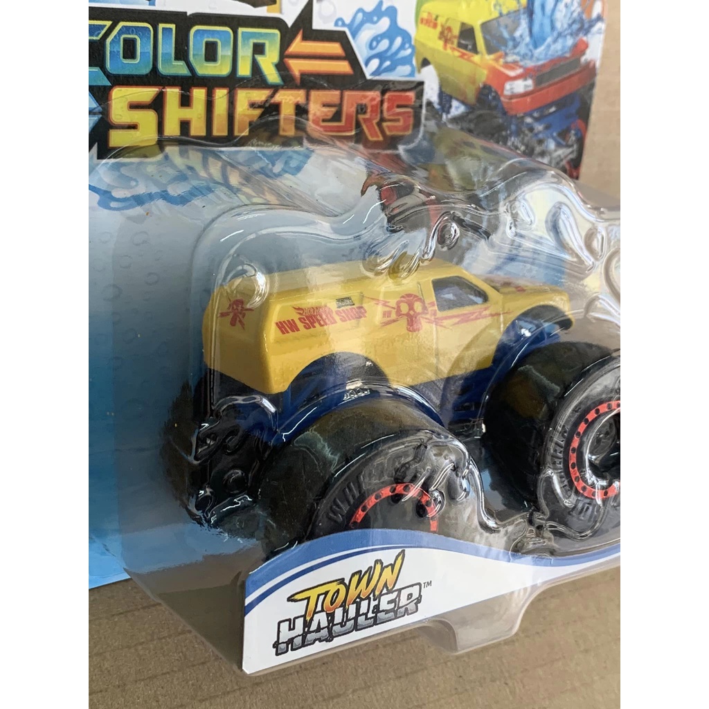 Hotwheels Monster Trucks Color Shifters Town Hauler